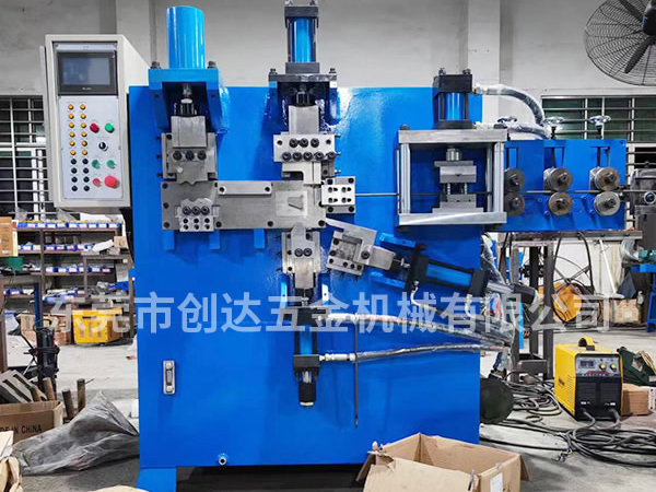不同类型电脑液压成型机的比较