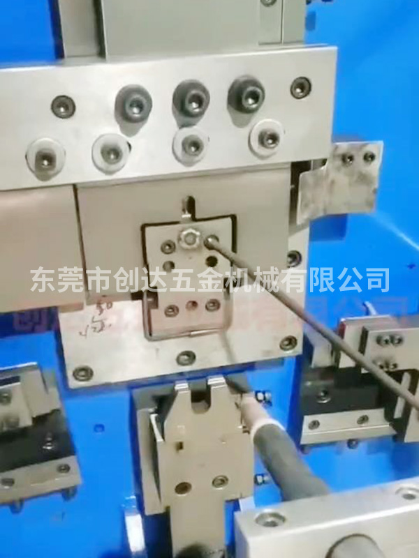 成型焊接一体机