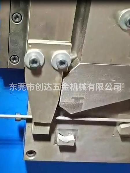 线材成型倒角一体机